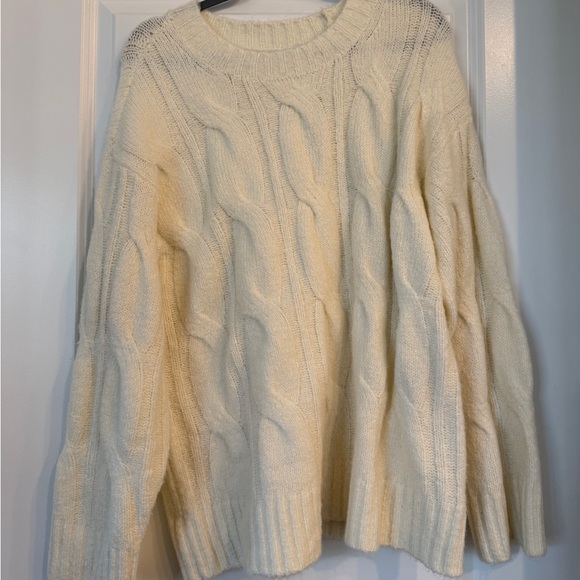 American Eagle White Cable Knit Sweater - Picture 1 of 4